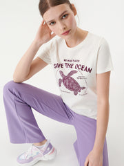 Loose fit trousers with belt